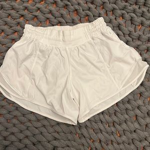 Lululemom Hotty Hot shorts